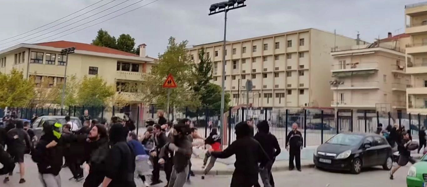 ΕΟΝ: «Η Αστυνομία συλλαμβάνει εφήβους και αφήνει ανεξέλεγκτους τους ροπαλοφόρους»